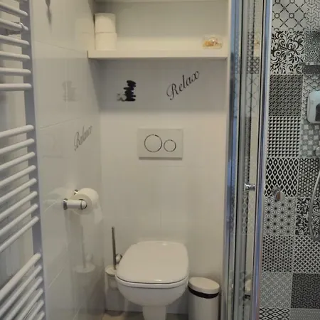 - 15 Dolní Morava